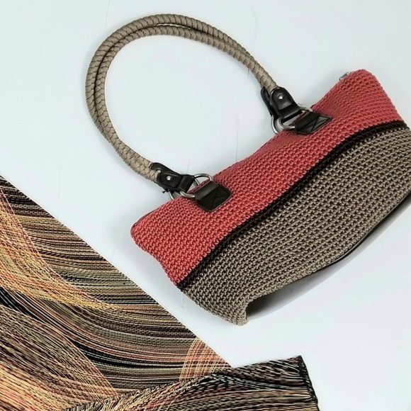 FIND THESE BEAUTIES & SO MUCH MORE IN MY CLOSET! - Picture 3 of 5